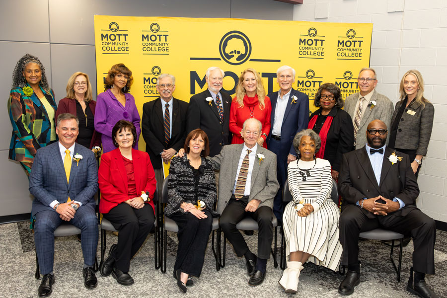Featured are current and past honorees. Sitting: Alum Greg Viener, Alum Dr. Michelle Montpas, Alum Rosanne Heddy Alum Stephen Heddy, Alum Edith Withey, Alum Ervin Leavy Jr.Standing: Foundation President Lennetta Coney, Retiree Dolores Sharpe, Alum Pat Scott-Hill, Alum Paul Rozycki, Alum Judge Robert Ransom,Alum Stephanie Confer, Alum Michael J. Thorp, Alum Clara Blakely, Alum Dan Berezny, President Shaunda Richardson-Snell