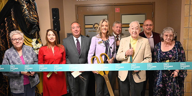 Ribbon cutting - Kalanquin Family and MCC President Shaunda Richardson-Snell