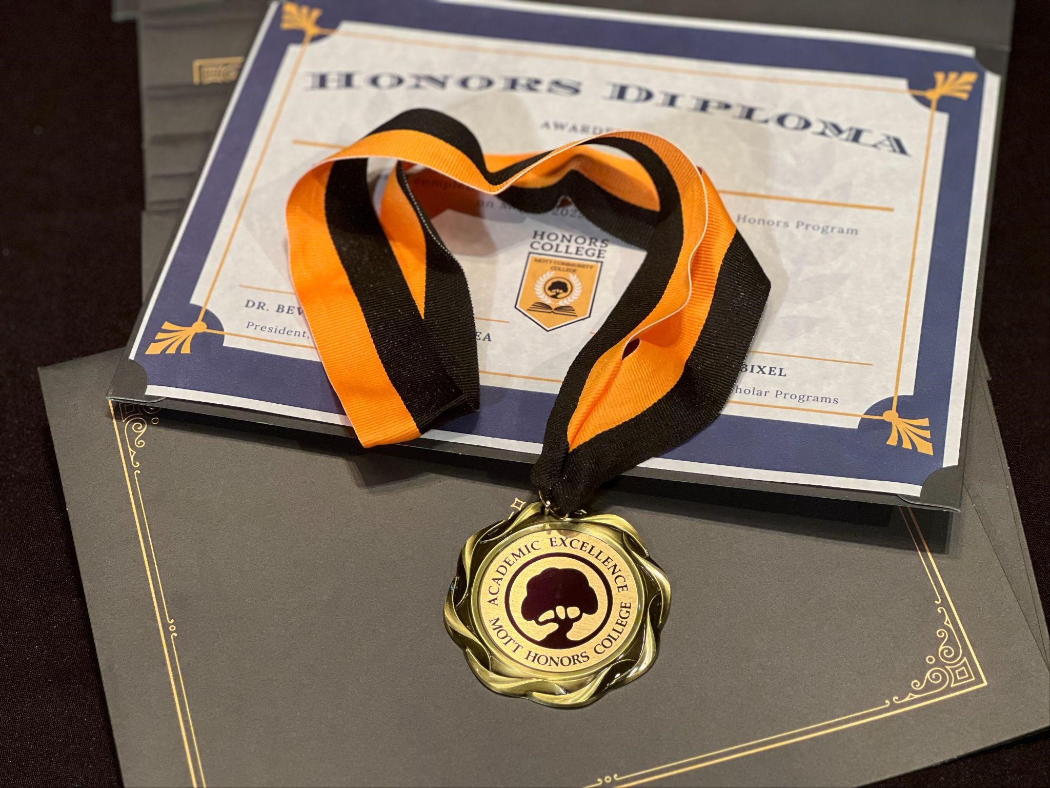 Mott Community College Honors Program diploma and medallion