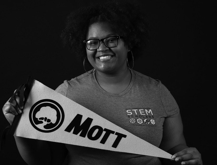 STEM Scholar with Mott pennant